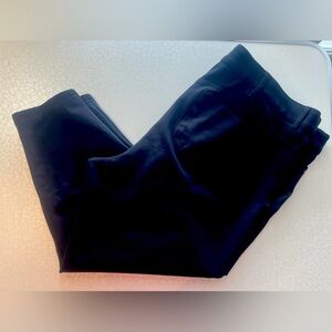 TORRID | ladies bombshell skinny cropped pants. Size: 24R
